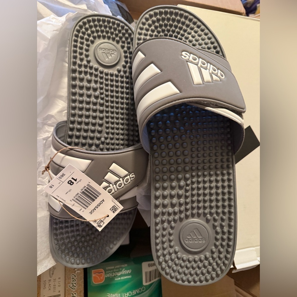 Adidas Adissage Men's Slides Size 18 new with box - Picture 5 of 7